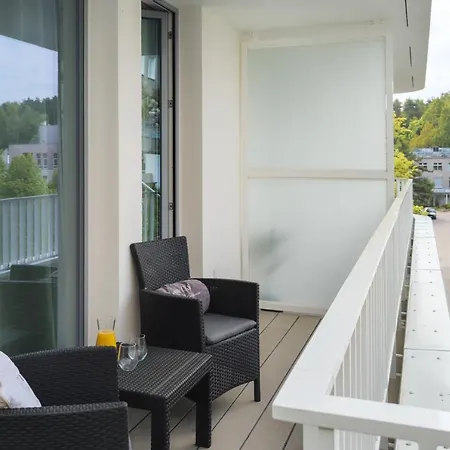 Apartment Redlowo & 2 Bedrooms & Parking By Renters Gdynia