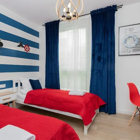 Redlowo & 2 Bedrooms & Parking By Renters *