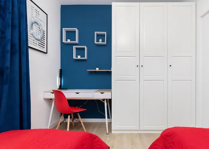 Redlowo & 2 Bedrooms & Parking By Renters * Gdynia